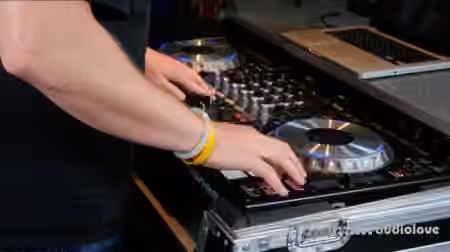 SkillShare The Basics of Serato DJ [TUTORiAL]